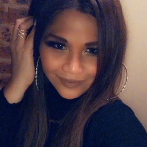 Meet your Posher, Eva